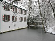 [2004-12-101-0176]