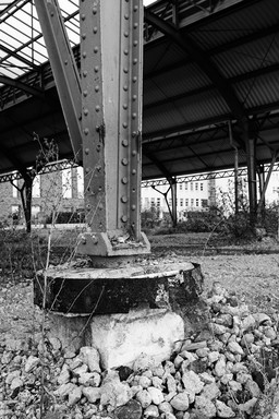 [2005-01-104-0419-bw]