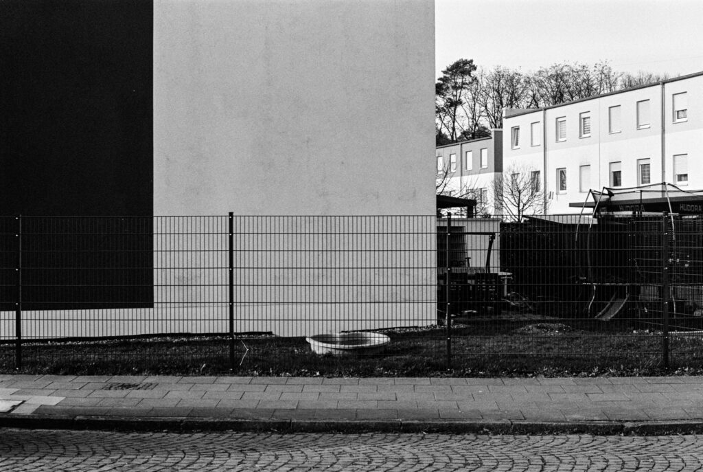 b&w, black and white, bw, cologne, dellbrück, film, fotografie, kodak, köln, photography, phototech, project, projekt, schwarzweiß, stadtbezirk 9 - mülheim, sw, tri-x 400