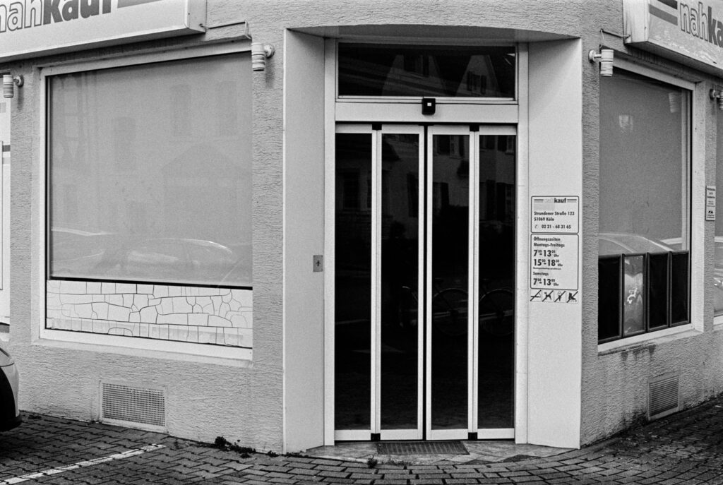 b&w, black and white, bw, cologne, dellbrück, film, fotografie, kodak, köln, photography, phototech, project, projekt, schwarzweiß, stadtbezirk 9 - mülheim, sw, tri-x 400