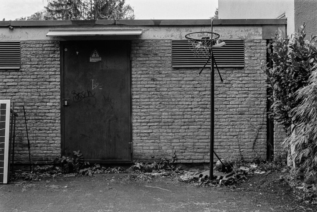 b&w, black and white, bw, cologne, dellbrück, film, fotografie, kodak, köln, photography, phototech, project, projekt, schwarzweiß, stadtbezirk 9 - mülheim, sw, tri-x 400