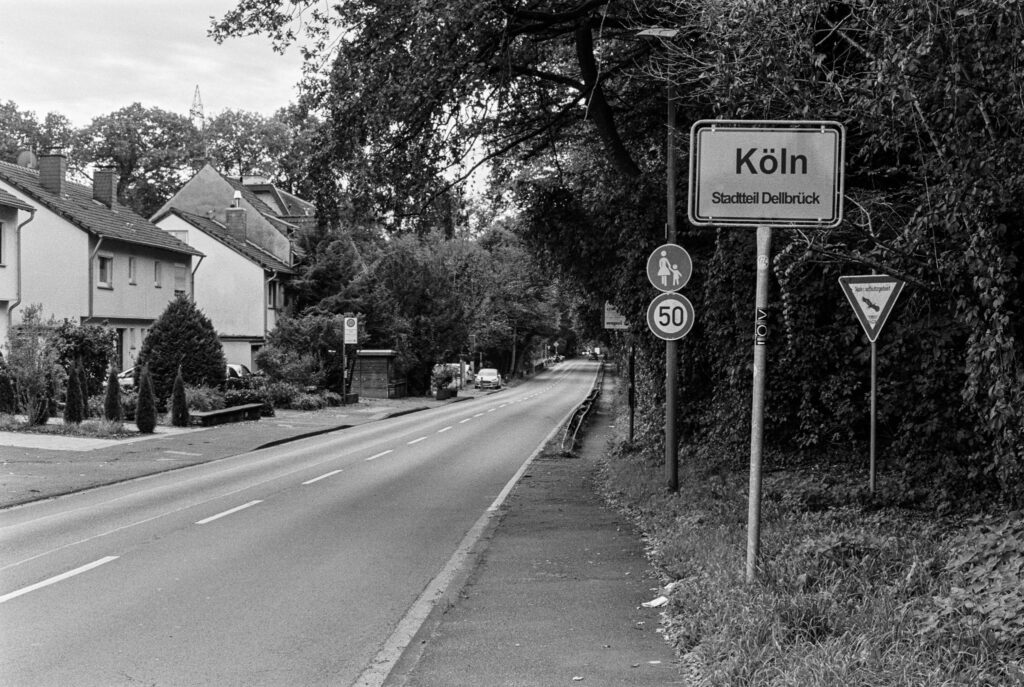 b&w, black and white, bw, cologne, dellbrück, film, fotografie, kodak, köln, photography, phototech, project, projekt, schwarzweiß, stadtbezirk 9 - mülheim, sw, tri-x 400