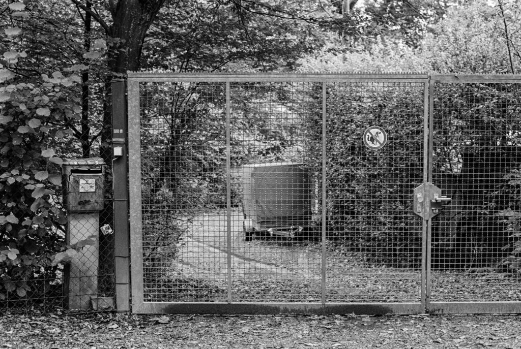 b&w, black and white, bw, cologne, dellbrück, film, fotografie, kodak, köln, photography, phototech, project, projekt, schwarzweiß, stadtbezirk 9 - mülheim, sw, tri-x 400