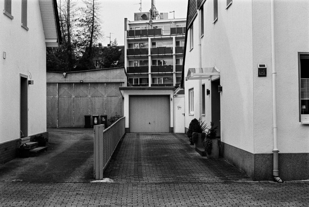 b&w, black and white, bw, cologne, dellbrück, film, fotografie, kodak, köln, photography, phototech, project, projekt, schwarzweiß, stadtbezirk 9 - mülheim, sw, tri-x 400